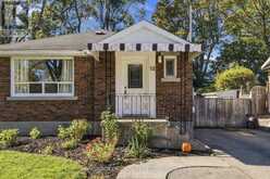 52 DUDHOPE AVENUE | Cambridge Ontario | Slide Image Four