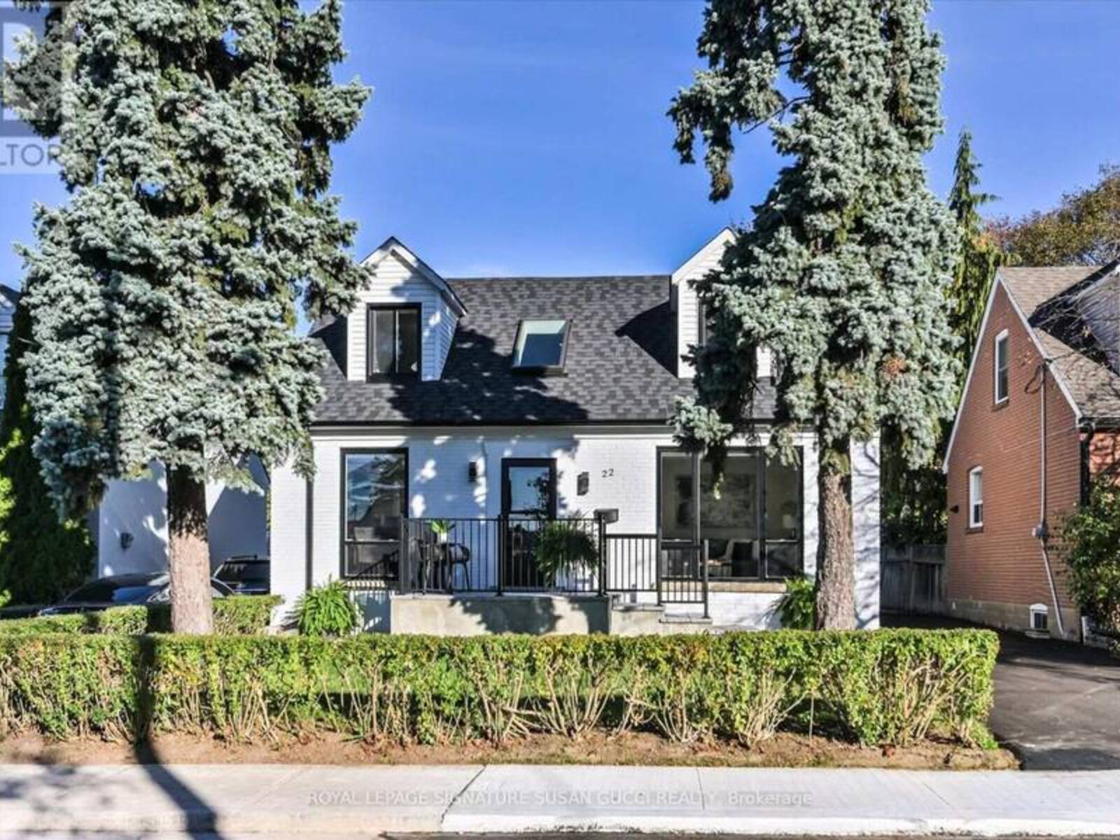 22 HOLLAND AVENUE, Toronto, Ontario M4B 2C5