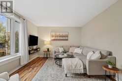 46 CHESTERTON LANE | Guelph Ontario | Slide Image Nine