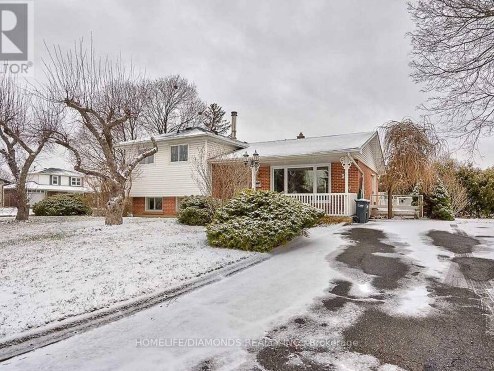 35 EDENBOROUGH DRIVE, Brampton, Ontario L6T 2A2