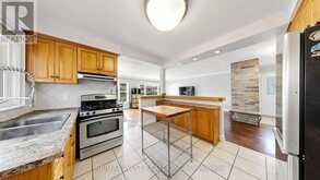 32 ALLONSIUS DRIVE | Toronto Ontario | Slide Image Thirteen