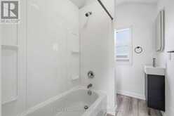32 OAK AVENUE | Hamilton Ontario | Slide Image Thirty-two