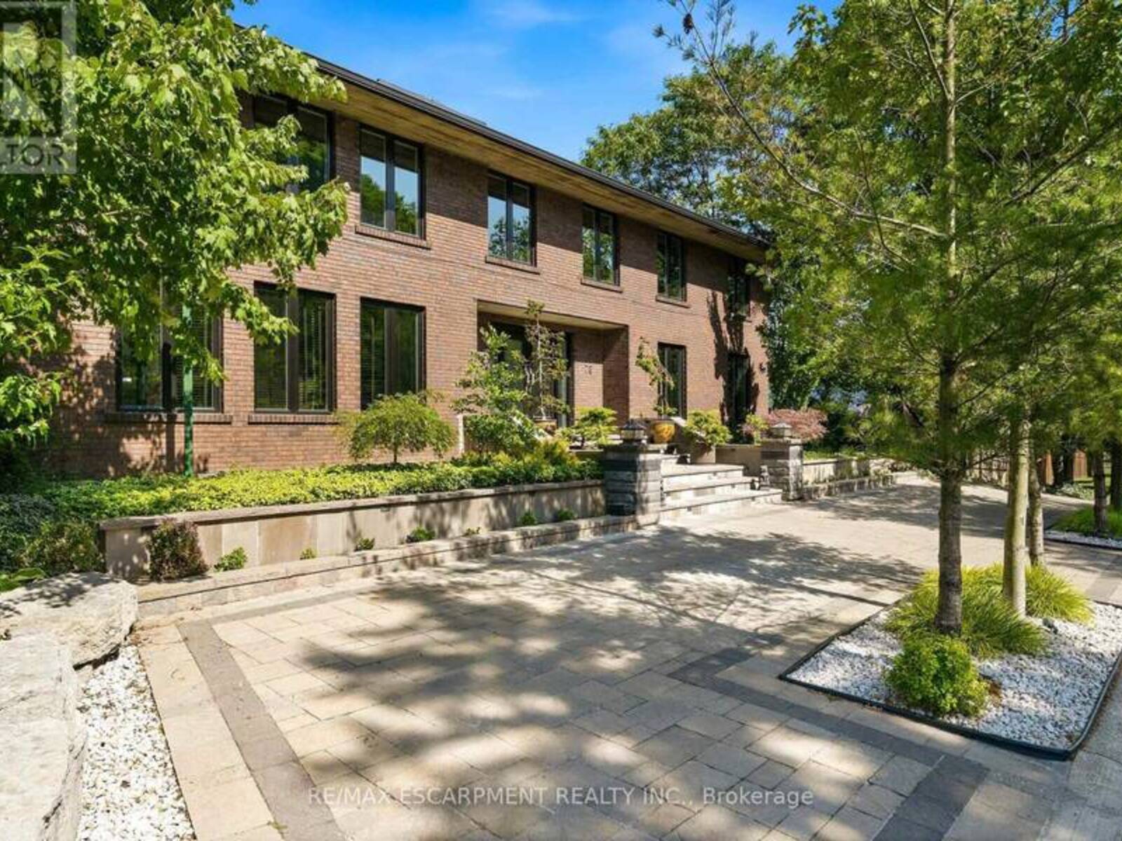 78 TERRACE DRIVE, Dundas, Ontario L9H 3X2