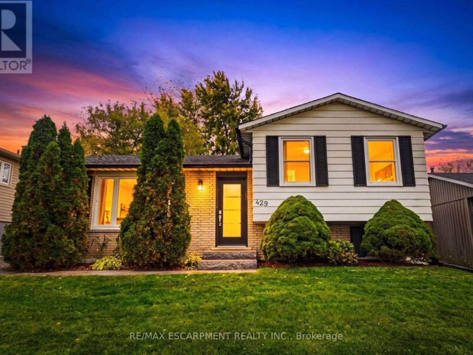 429 LIMERIDGE ROAD W, Hamilton, Ontario L9C 2V6