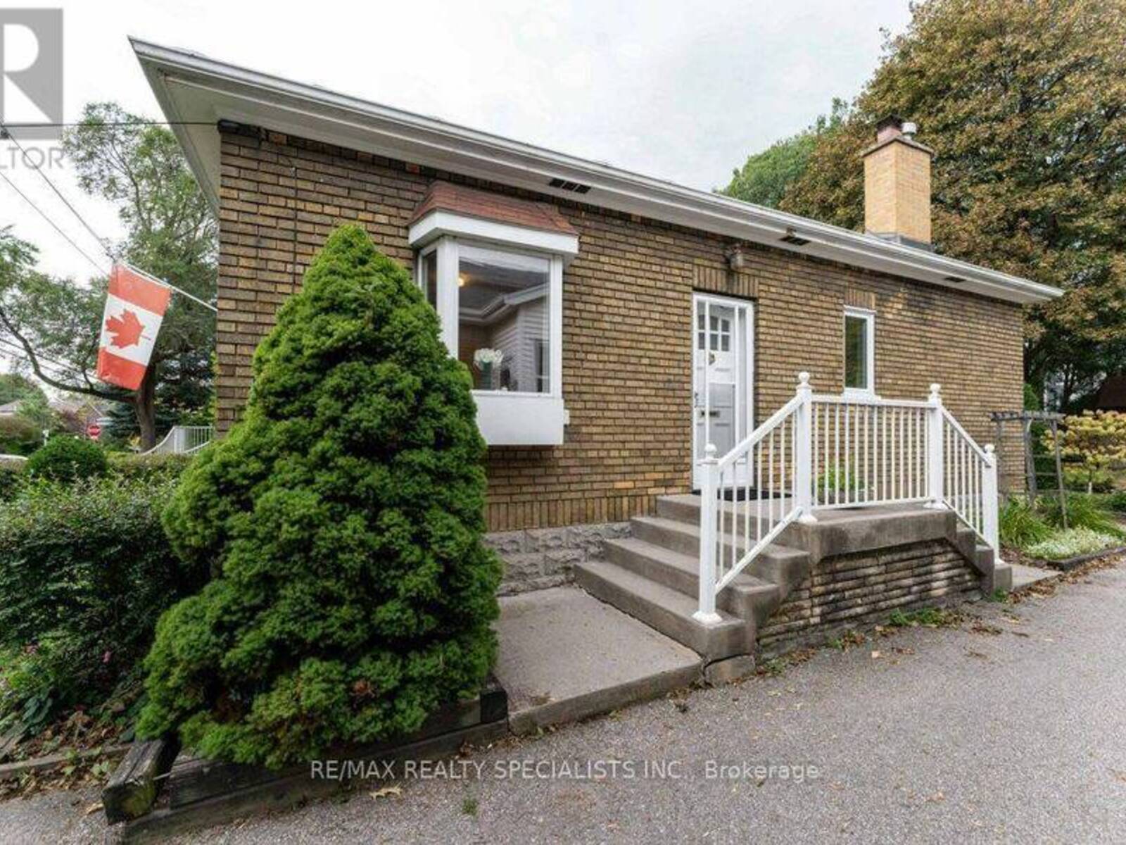 58 FRANKLIN AVENUE, Toronto, Ontario M2N 1B6