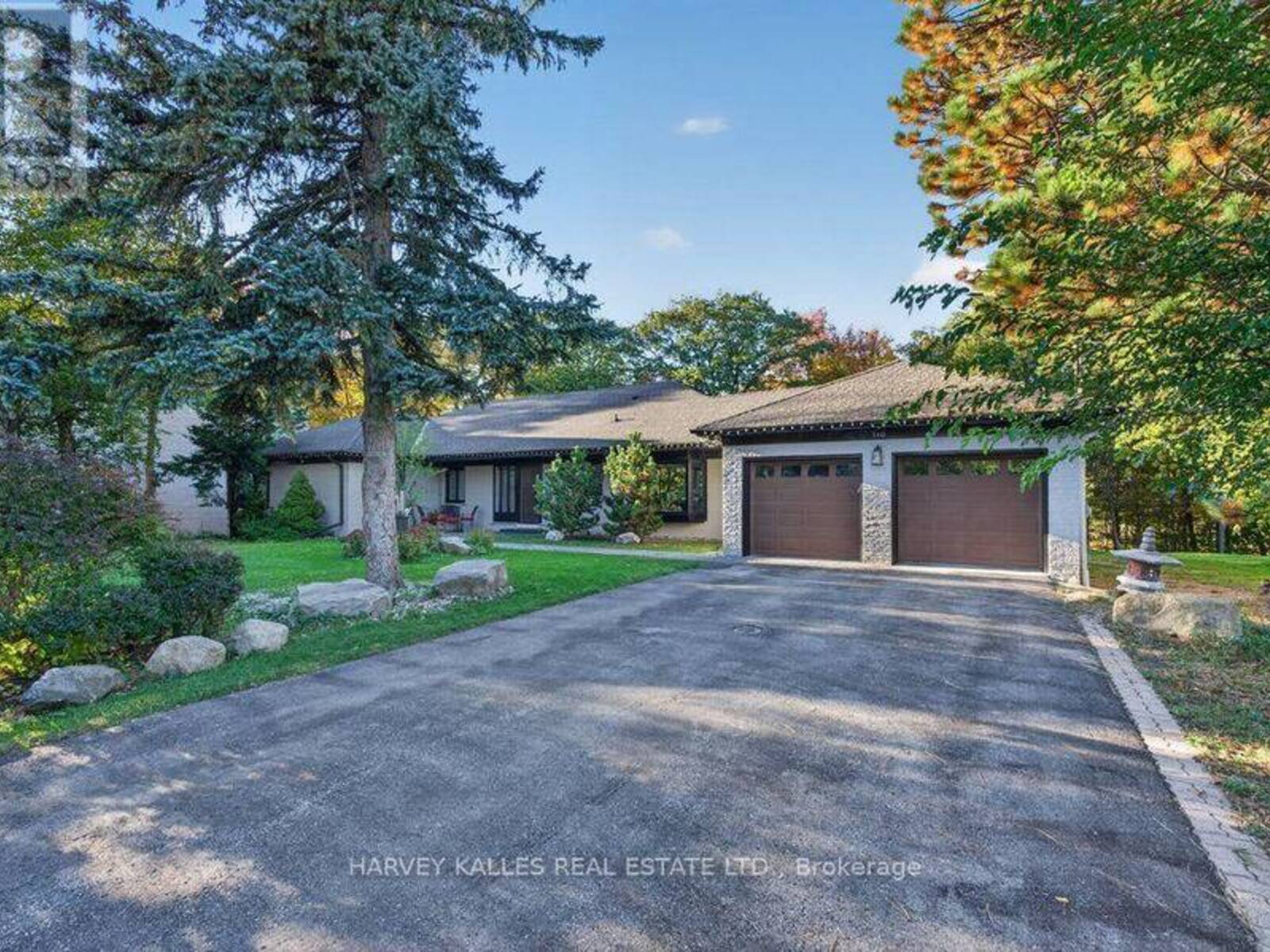 140 SANDRINGHAM DRIVE, Toronto, Ontario M3H 1E3