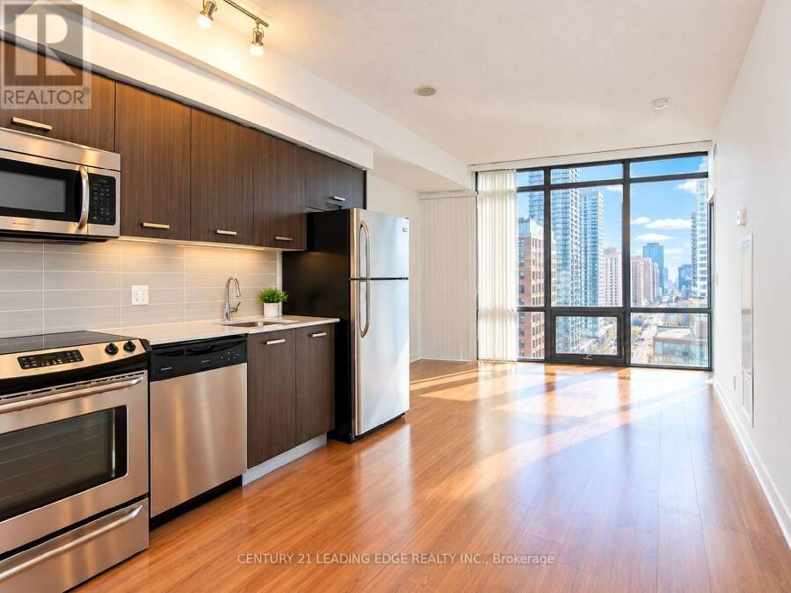 1009 - 832 BAY STREET, Toronto, Ontario M5S 1Z6
