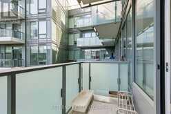 7 GOLDEN LION HEIGHTS | Toronto Ontario | Slide Image Twenty-eight