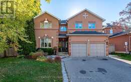164 CARLYLE CRESCENT | Aurora Ontario | Slide Image One