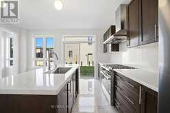 944 APPLE TERRACE | Milton Ontario | Slide Image Four
