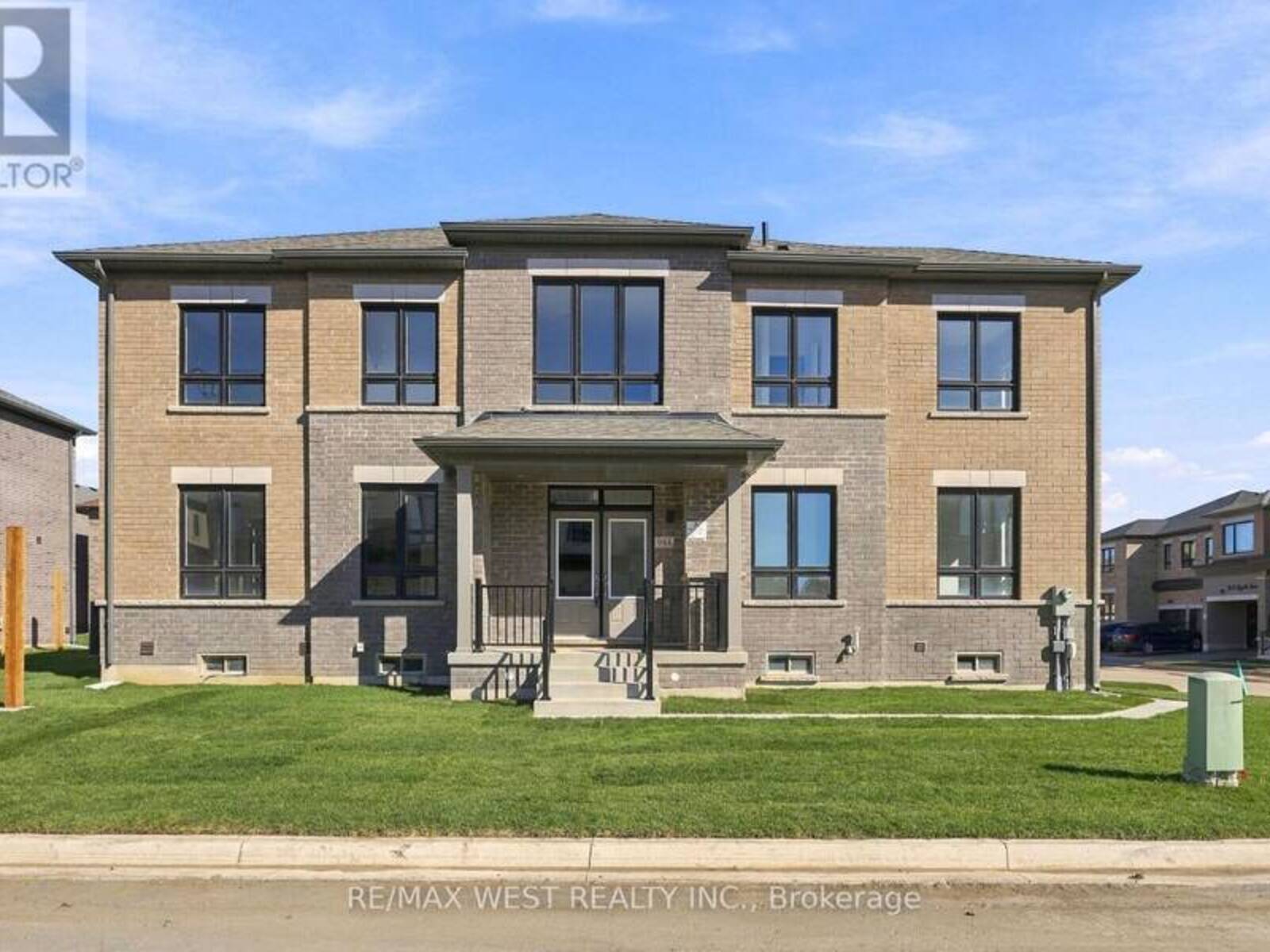 944 APPLE TERRACE, Milton, Ontario L9E 2C5