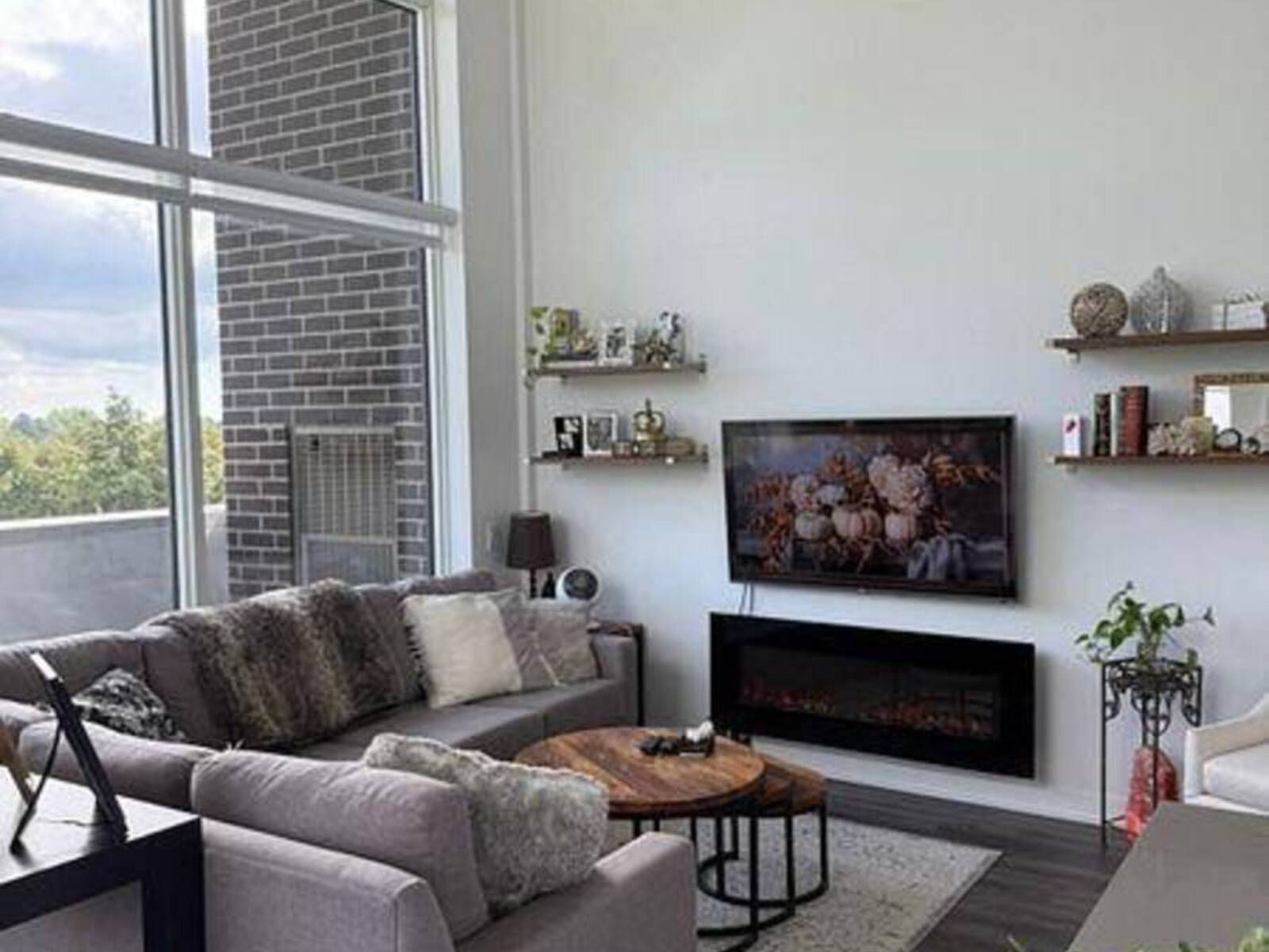 424 - 385 ARCTIC RED DRIVE, Oshawa, Ontario L1L 0W9