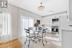 63 BILLINGHAM HEIGHTS | Aurora Ontario | Slide Image Four