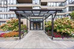 PH22 - 32 CLARISSA DRIVE | Richmond Hill Ontario | Slide Image Three