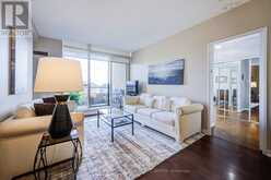 PH22 - 32 CLARISSA DRIVE | Richmond Hill Ontario | Slide Image Seven