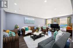 14 TINTON CRESCENT | Toronto Ontario | Slide Image Eight