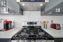 17 INDIGO STREET | Richmond Hill Ontario | Slide Image Thirteen