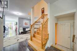 17 INDIGO STREET | Richmond Hill Ontario | Slide Image Fifteen