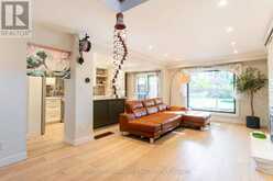 15 FOXGLOVE COURT | Markham Ontario | Slide Image Four