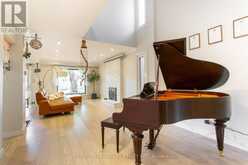 15 FOXGLOVE COURT | Markham Ontario | Slide Image Eight