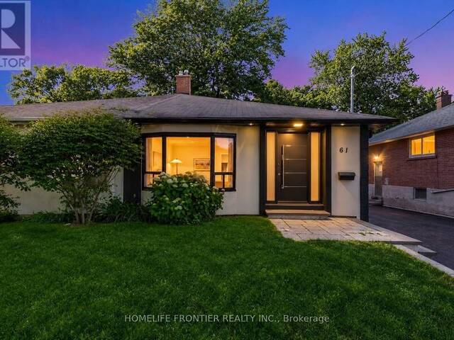 61 SUNDIAL CRESCENT Toronto Ontario, M4A 2J7 - 4 Bedrooms Home For Sale