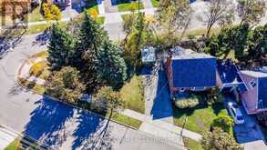 35 PLEASANT AVENUE | Kitchener Ontario | Slide Image Forty-three