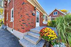 35 PLEASANT AVENUE | Kitchener Ontario | Slide Image Four