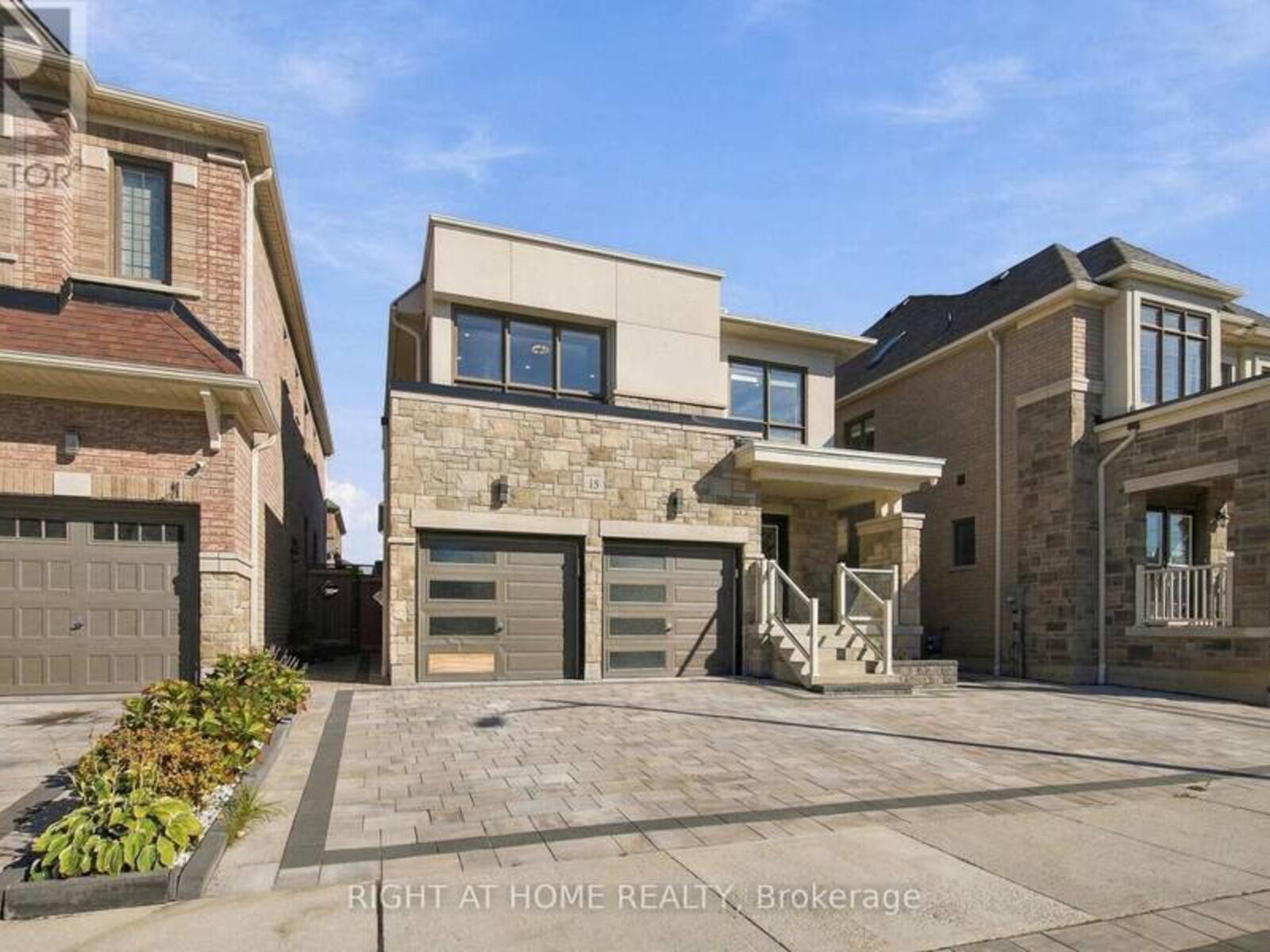 15 RONALD STREET, Whitby, Ontario L1P 0K1