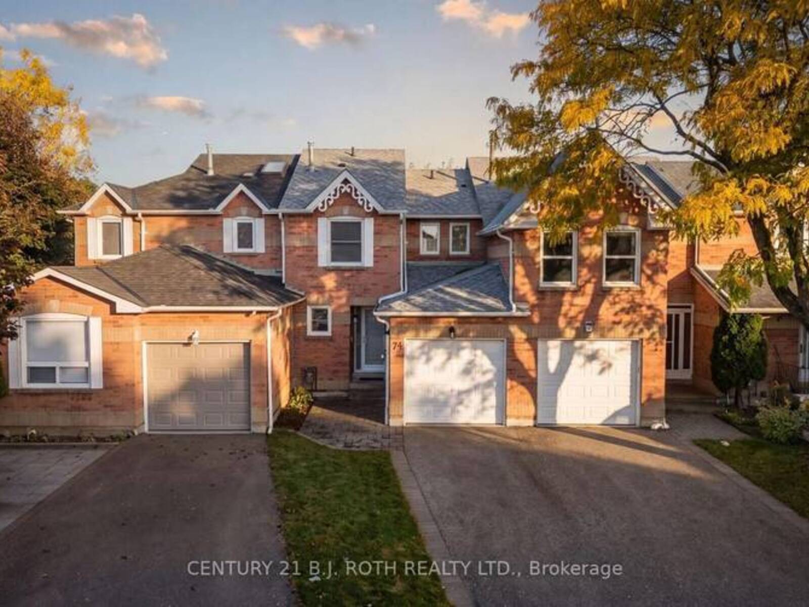 74 RITVA COURT E, Richmond Hill, Ontario L4C 9R4