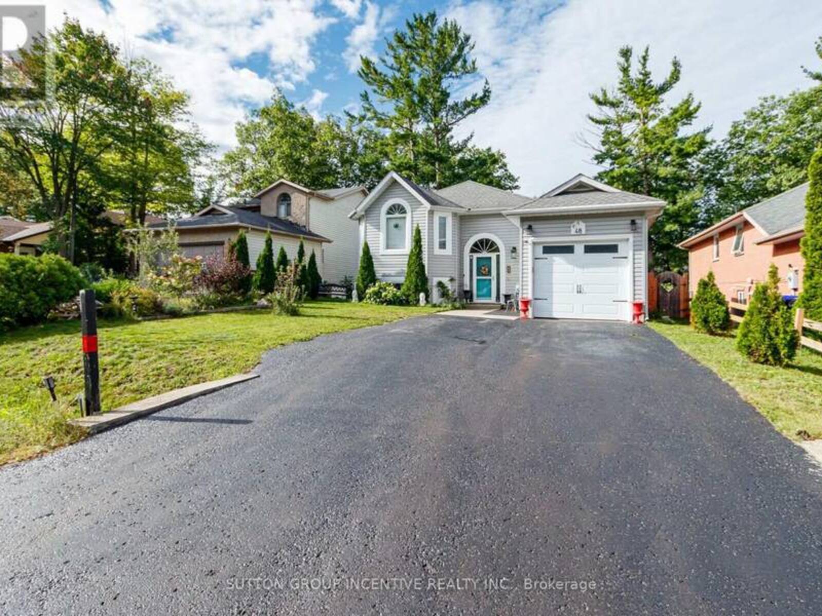 48 WESLEY AVENUE, Wasaga Beach, Ontario L9Z 1C8