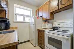 827 COSBURN AVENUE | Toronto Ontario | Slide Image Seventeen