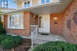57 TRAILVIEW DRIVE | Kitchener Ontario | Slide Image Four