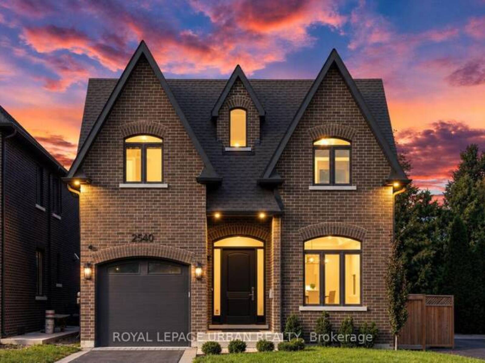 2540 ST CLAIR AVENUE E, Toronto, Ontario M4B 1M1