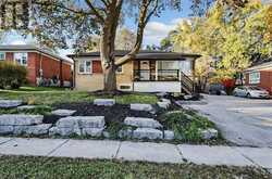 65 MILLARD AVENUE | Newmarket Ontario | Slide Image Three