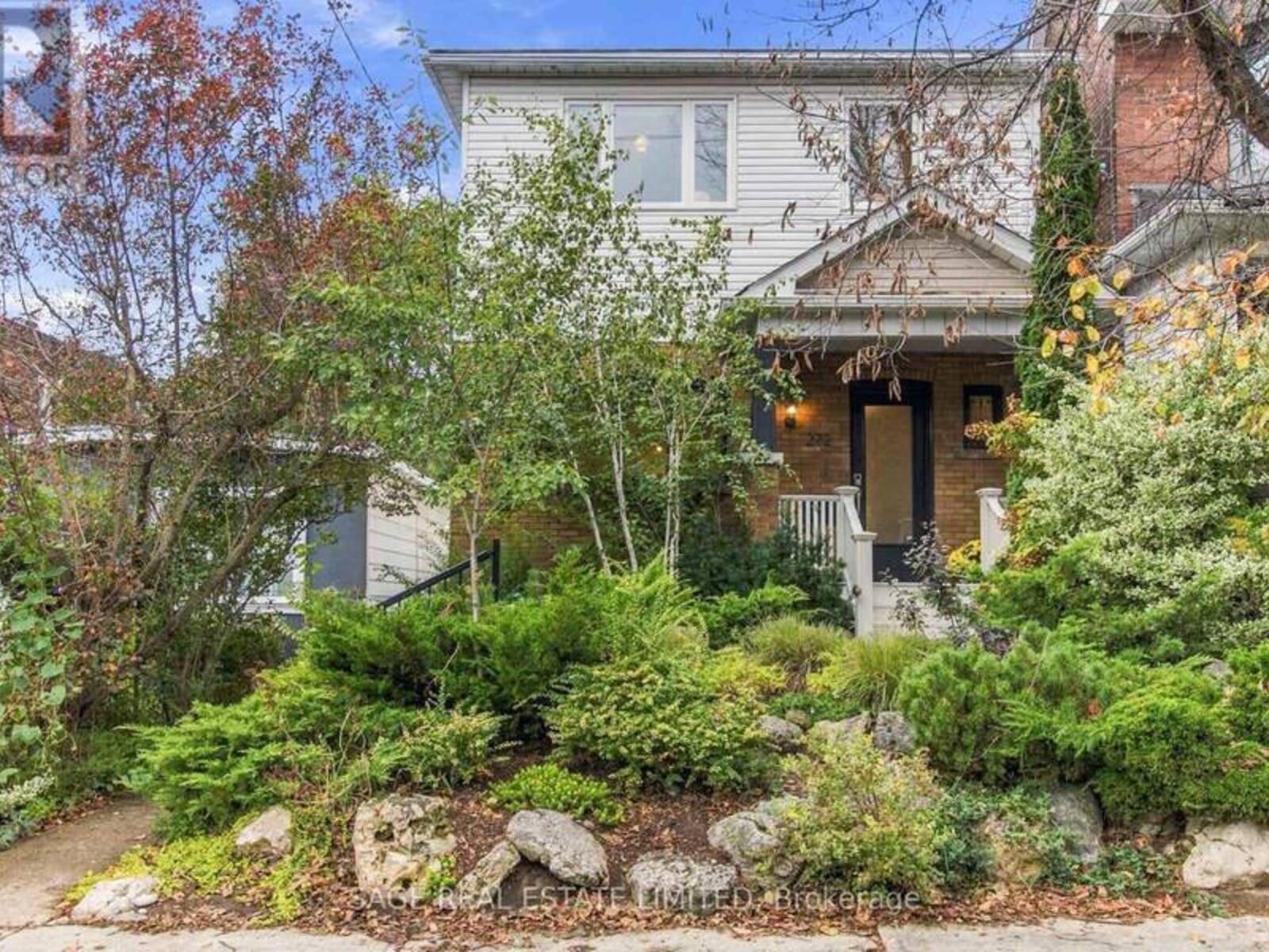272 HIGHFIELD ROAD, Toronto, Ontario M4L 2V5