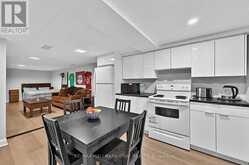 90 ROXBOROUGH ROAD | Newmarket Ontario | Slide Image Nineteen