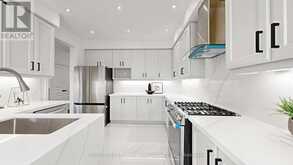 7 PHILIPS LAKE COURT | Richmond Hill Ontario | Slide Image Twelve