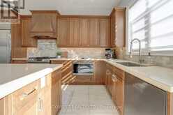 14 THRESHING MILL BOULEVARD | Oakville Ontario | Slide Image Fifteen
