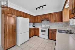 19 MEADOWBROOK CRESCENT | St. Catharines Ontario | Slide Image Twelve