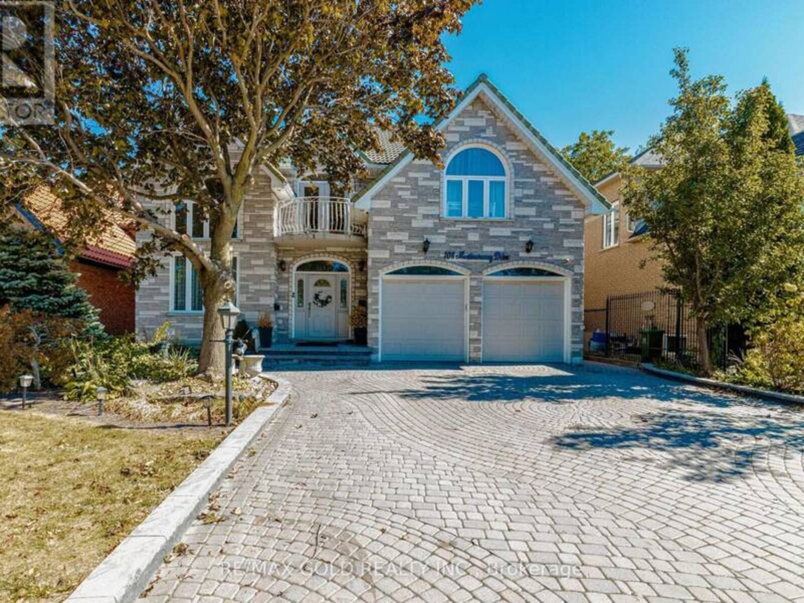 108 MONTMORENCY DRIVE, Hamilton, Ontario L8K 6R1