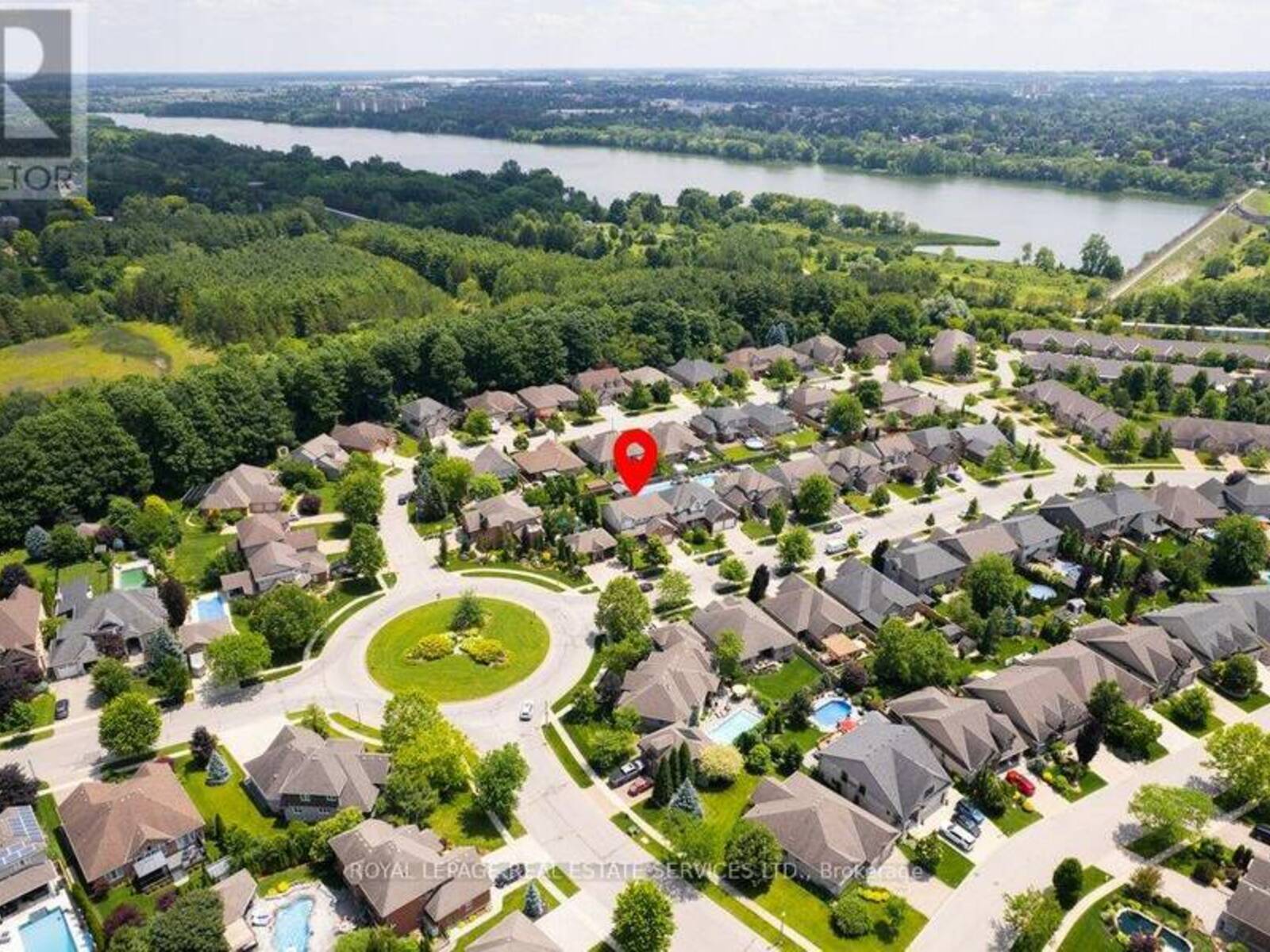 560 LAKEVIEW DRIVE, Woodstock, Ontario N4T 1W1