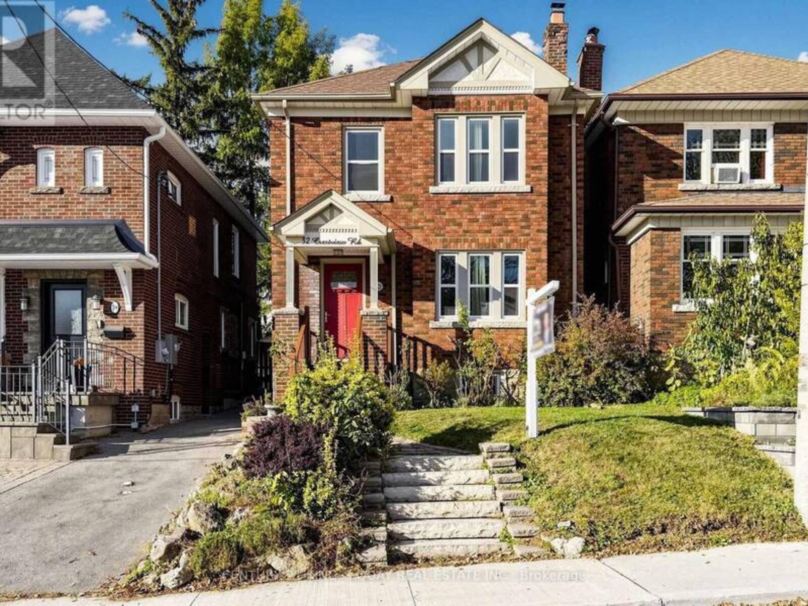 32 CRESTVIEW ROAD, Toronto, Ontario M5N 1H6