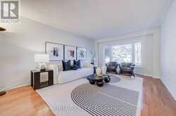 17 CHARRINGTON CRESCENT | Markham Ontario | Slide Image Twelve