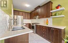 30 FRANKTOWN DRIVE | Brampton Ontario | Slide Image Nineteen