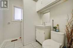 145 TRAILHEAD AVENUE | Newmarket Ontario | Slide Image Twelve