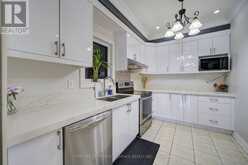 145 TRAILHEAD AVENUE | Newmarket Ontario | Slide Image Seventeen