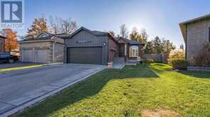 34 BRIGHTON ROAD | Barrie Ontario | Slide Image Three