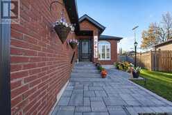 34 BRIGHTON ROAD | Barrie Ontario | Slide Image Four