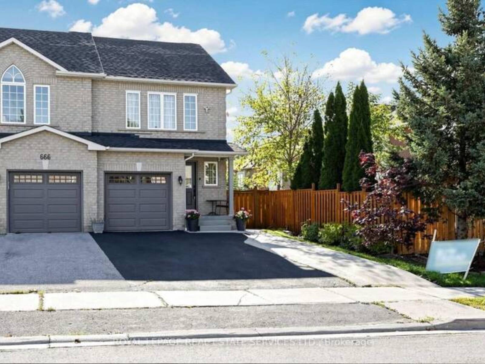 668 MADAME STREET, Mississauga, Ontario L5W 1H1