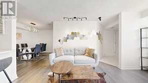 613 - 75 WELDRICK ROAD E | Richmond Hill Ontario | Slide Image Nine